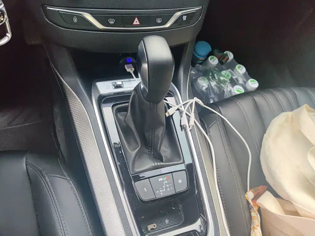 Peugeot 408 — миниатюра 10
