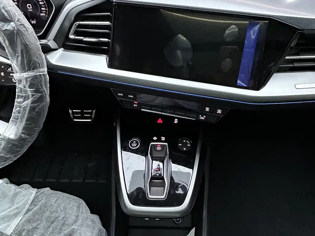 Audi Q4 e-tron — миниатюра 17