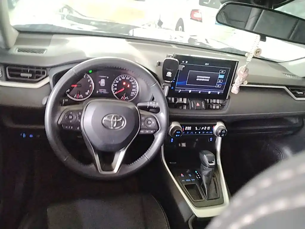 Toyota Wildlander — миниатюра 11