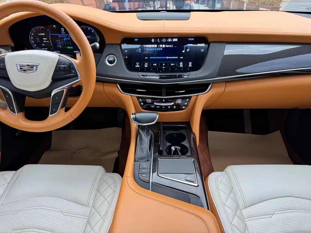 Cadillac CT6 40T Leading Type, фото 19