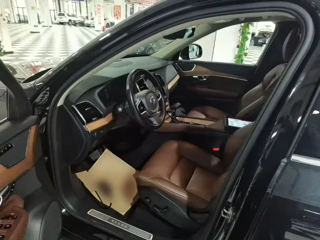Volvo XC90 — миниатюра 15