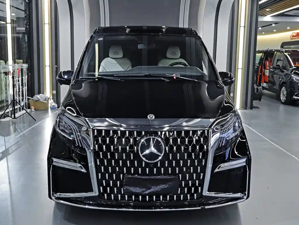 Mercedes-Benz Vito 2021 2.0T 7 мест