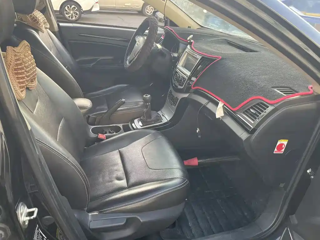 BYD Surui 2014 1.5L MT Comfort