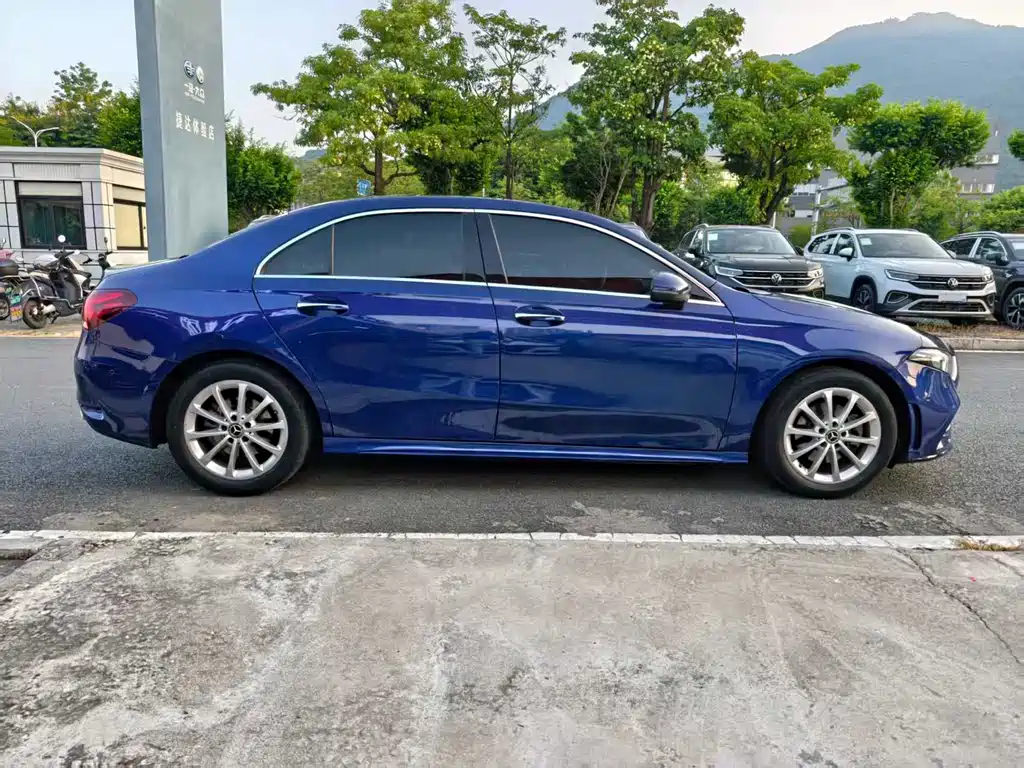 Mercedes-Benz A-Class — миниатюра 10