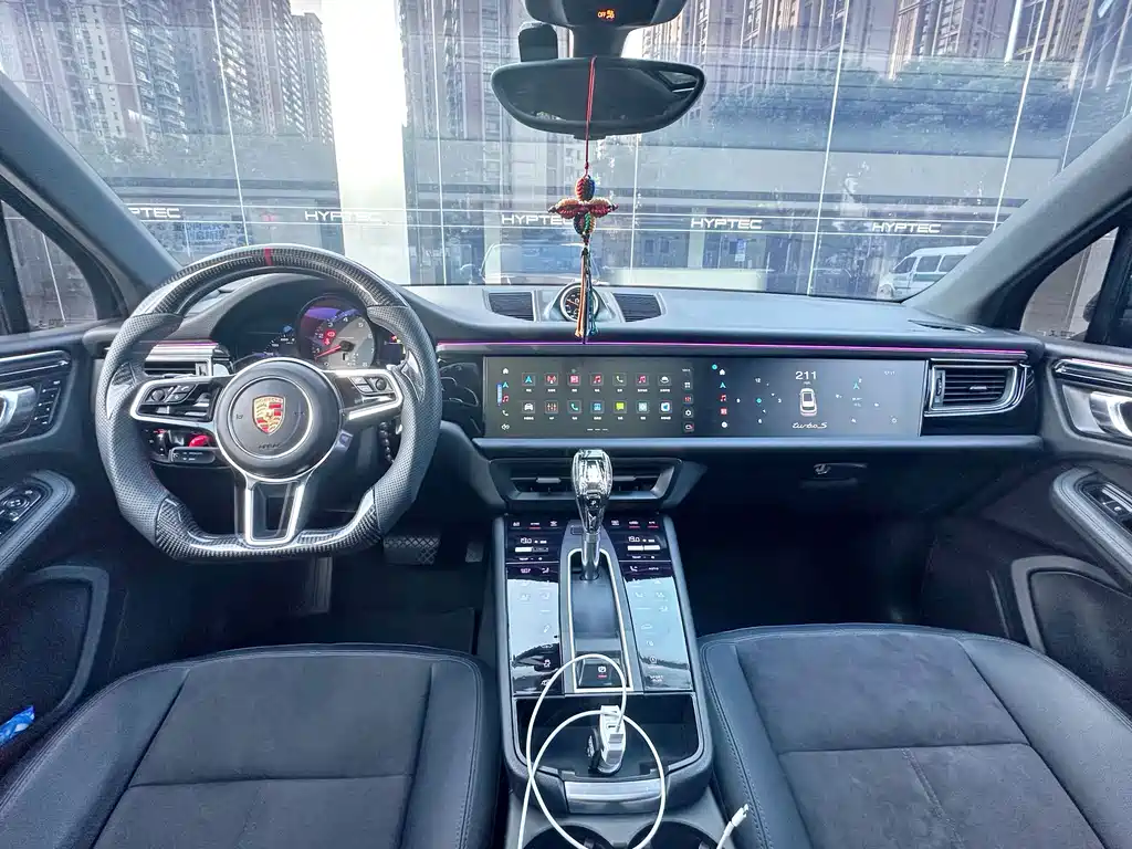 Porsche Macan — миниатюра 9