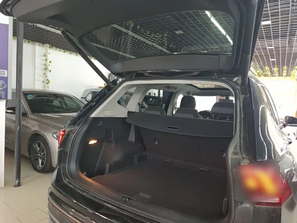 Volkswagen Tiguan L — миниатюра 19