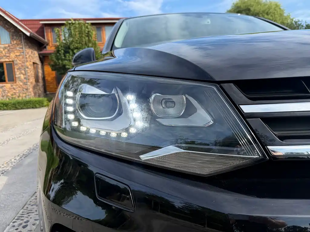 Volkswagen Touareg — миниатюра 5