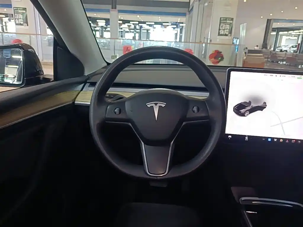Tesla Model Y — фотографии объявления, Фото 11