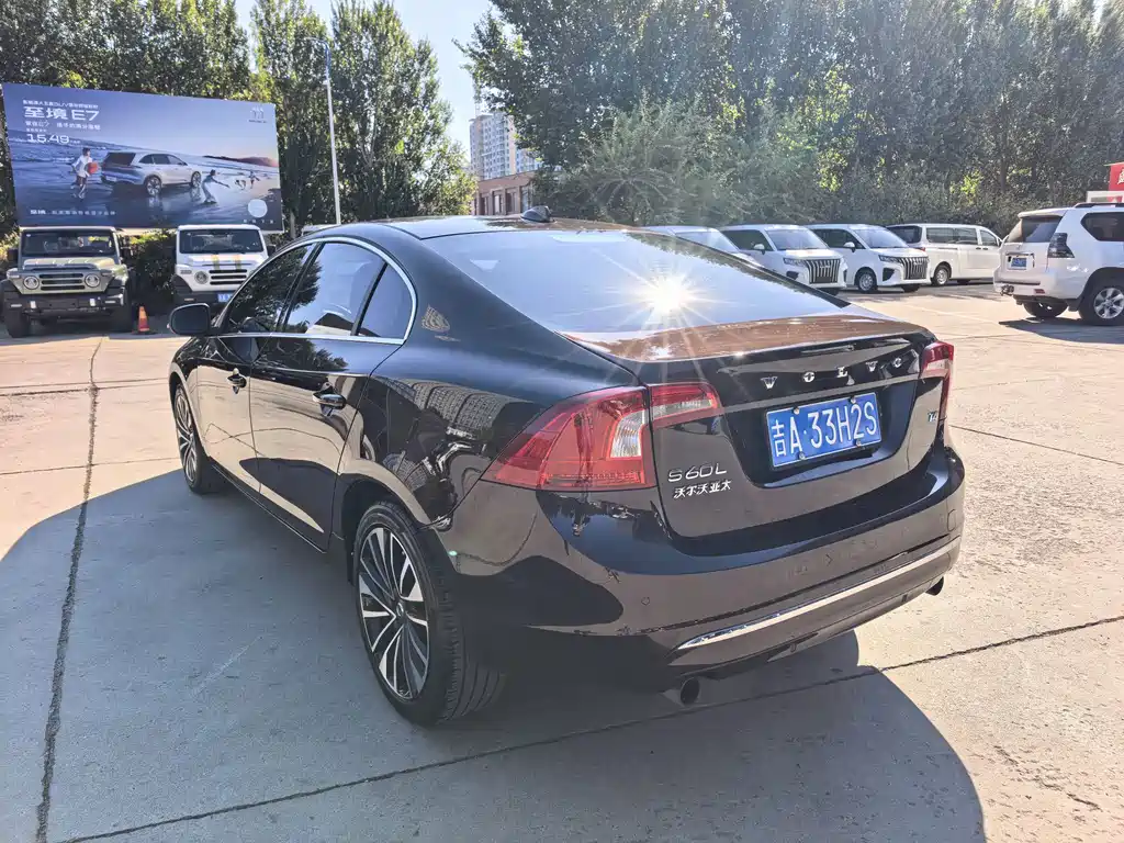 Volvo S60 — миниатюра 8