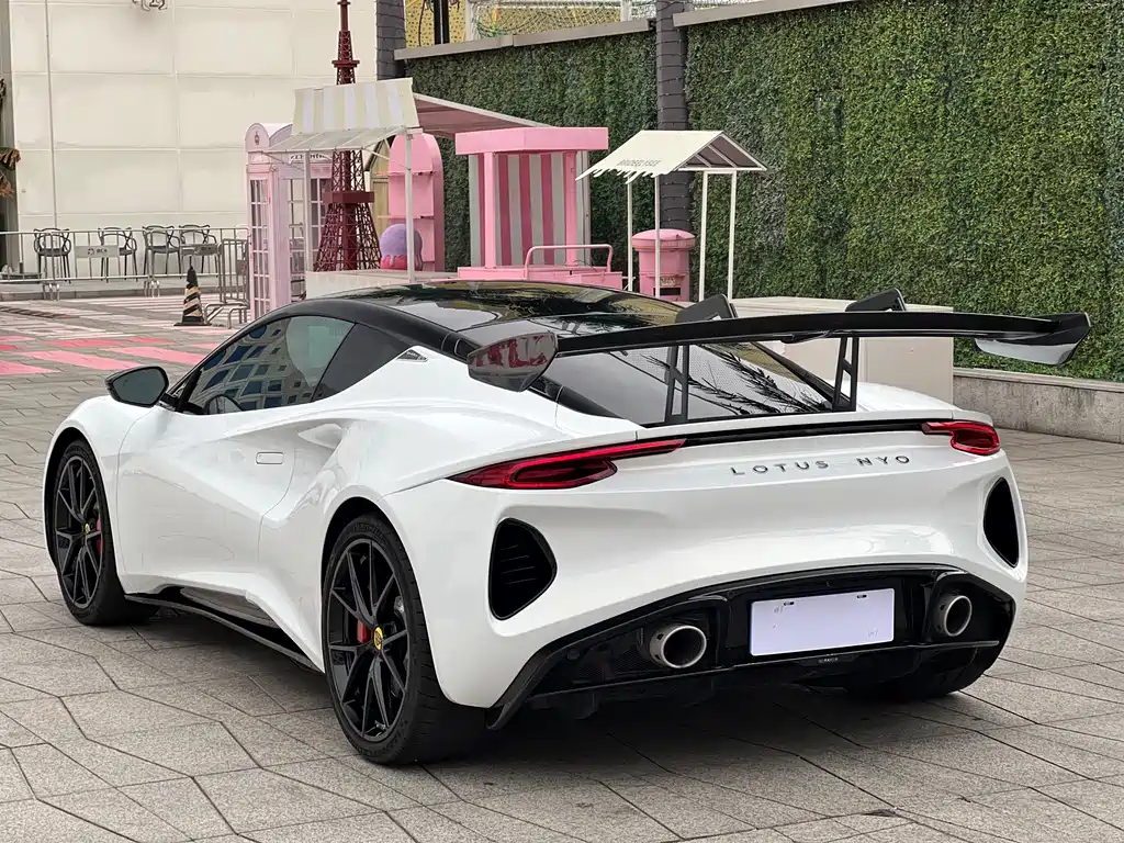 LOTUS SPORTS CAR EMIRA