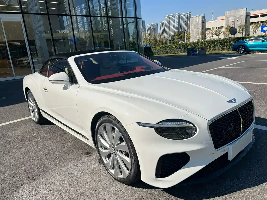 Bentley Continental PHEV 2026 GT