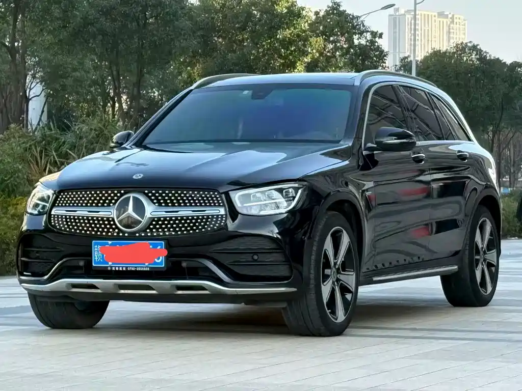 MERCEDES-BENZ GLC