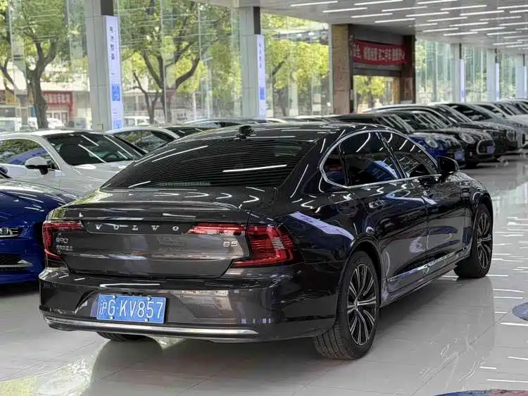 Volvo S90 — миниатюра 4