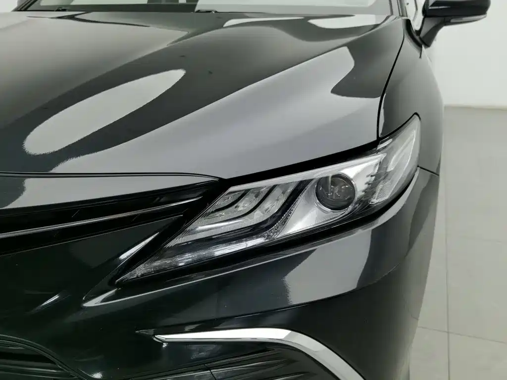 Toyota Camry — миниатюра 7