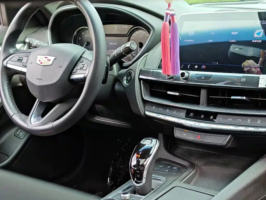 Cadillac CT5 — миниатюра 5