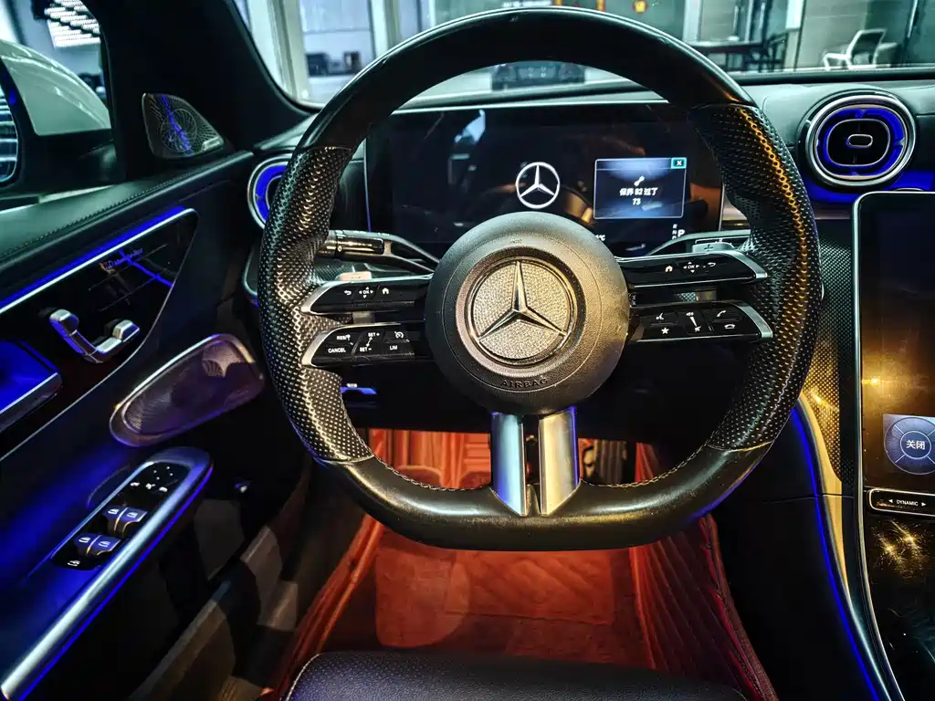 Mercedes-Benz C-Class — миниатюра 8