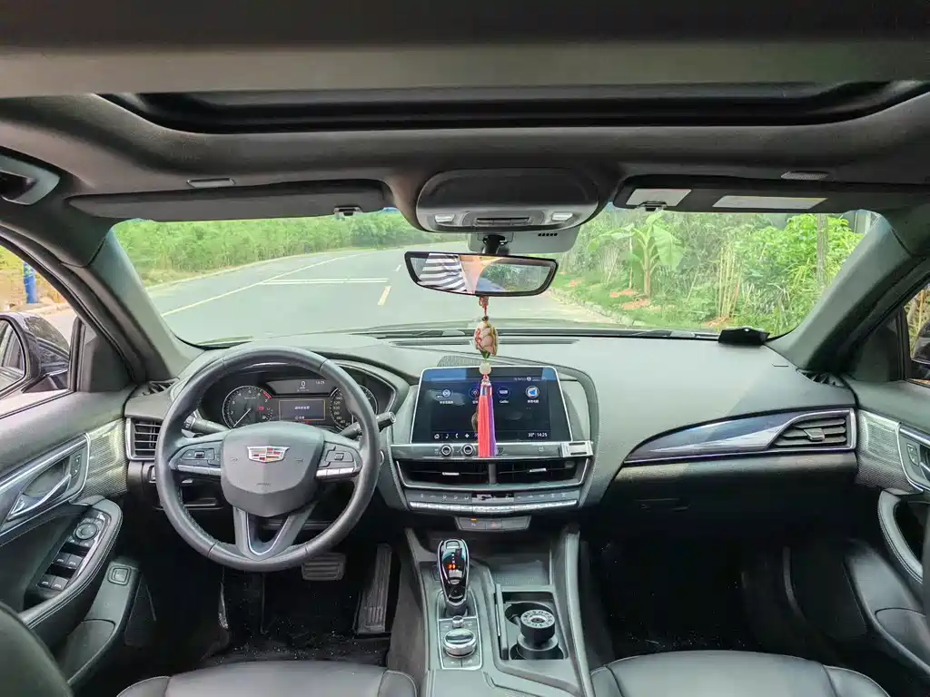 Cadillac CT5 — миниатюра 9