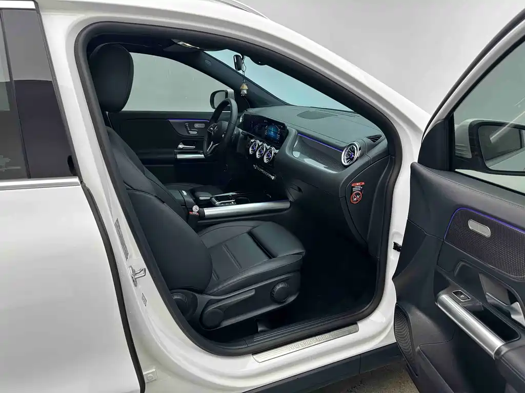 Mercedes-Benz GLA — миниатюра 7
