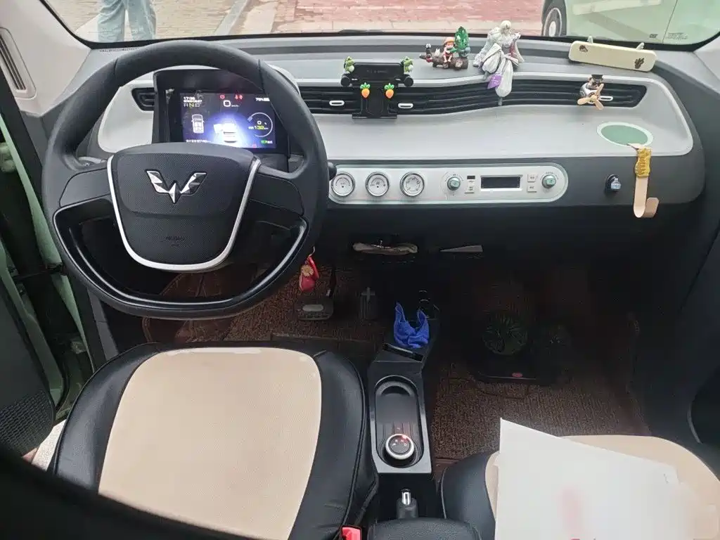 Wuling MINIEV — миниатюра 5