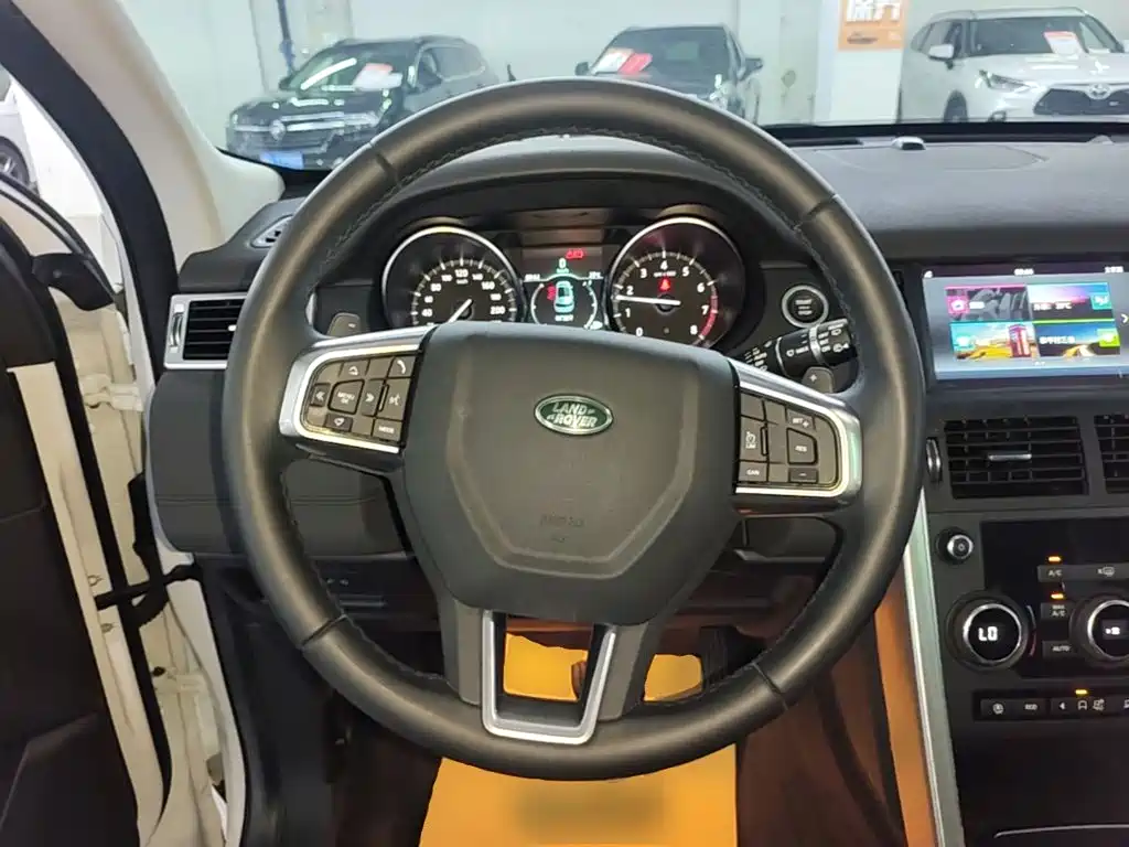 Land Rover Discovery Sport — миниатюра 11