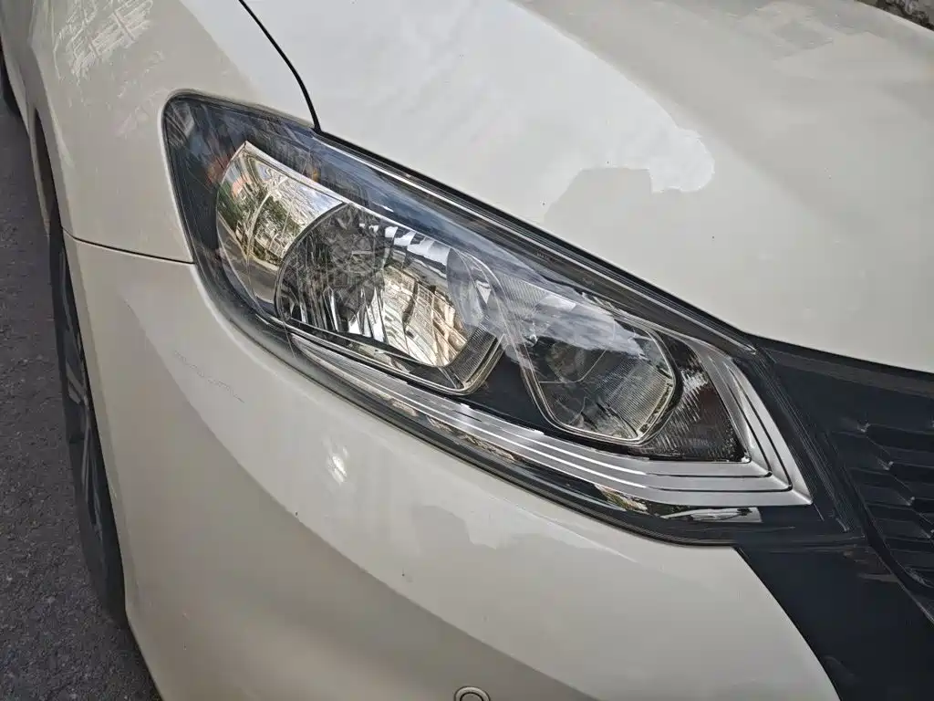 Nissan Tiida — миниатюра 17