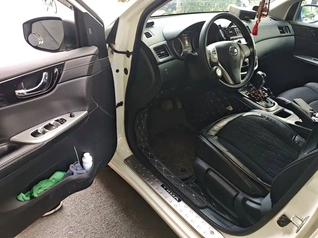 Nissan Tiida — миниатюра 24