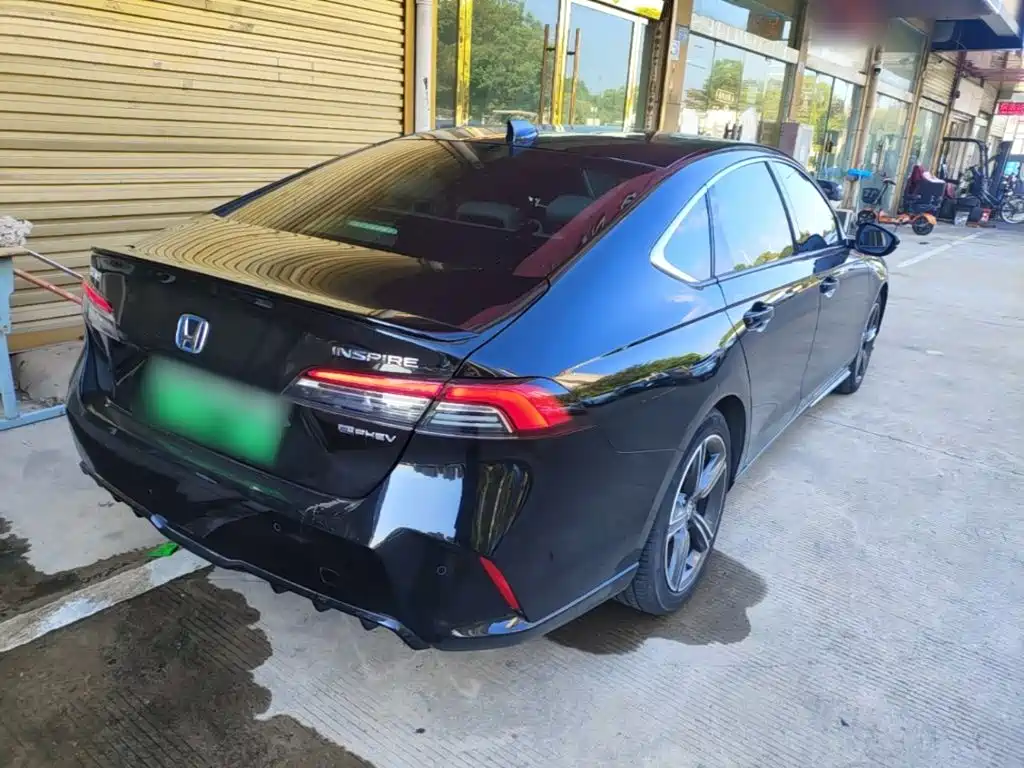Honda Inspire PHEV — миниатюра 7