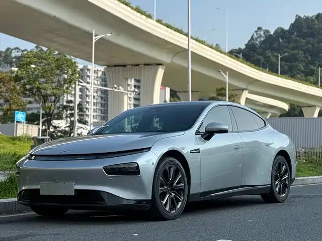 XPeng P7