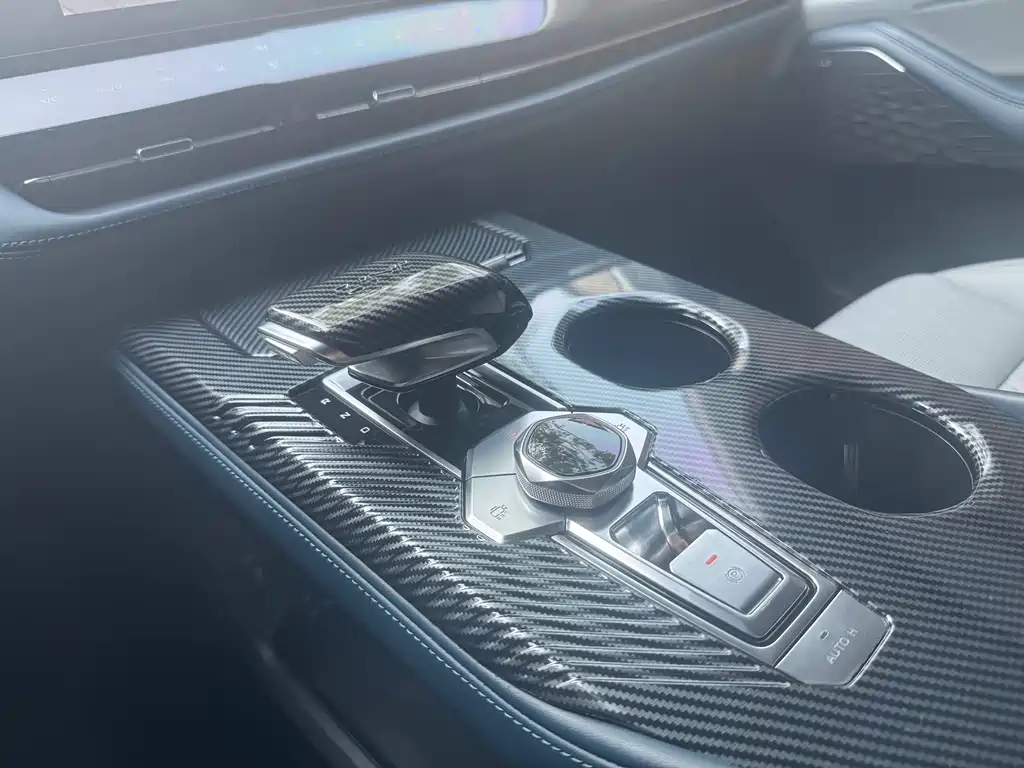 CHANGAN UNI K SMART IDD