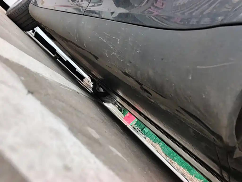 Tesla Model Y — миниатюра 22