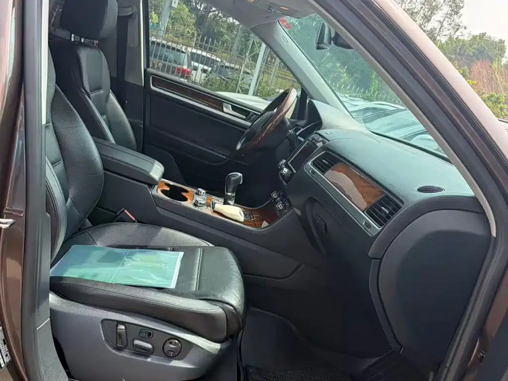 Volkswagen Touareg — миниатюра 7