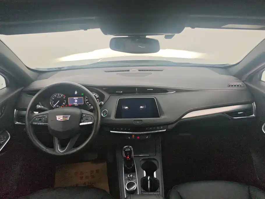 Cadillac XT4 — миниатюра 12