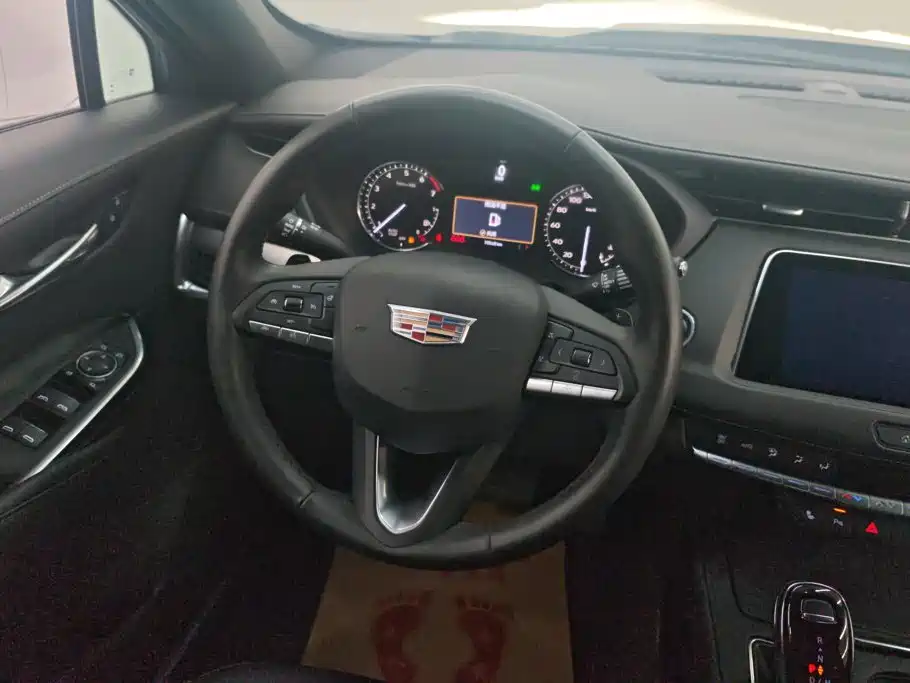 Cadillac XT4 — миниатюра 15