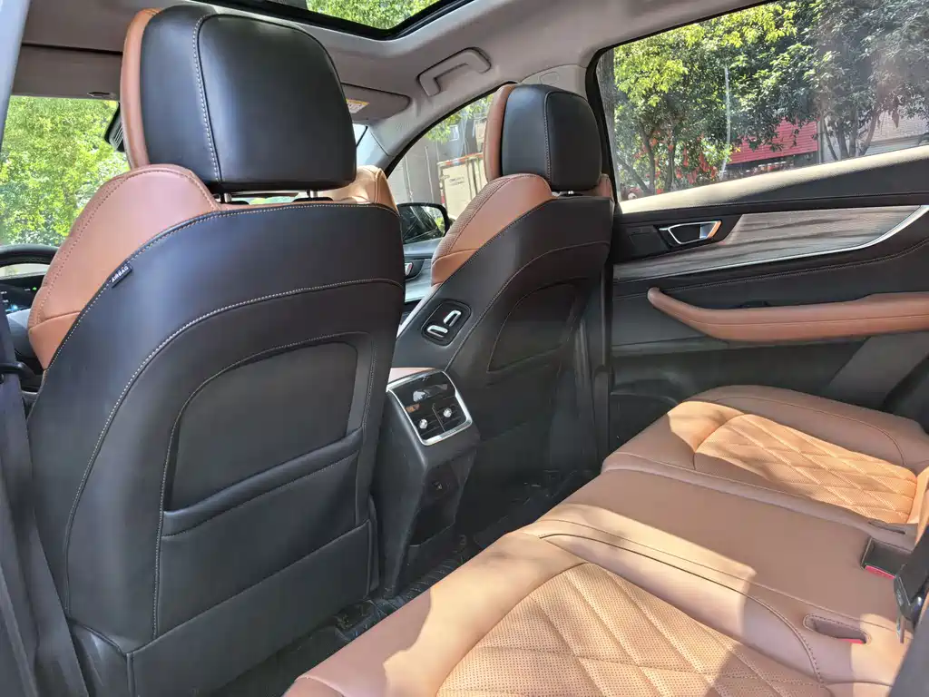 Chery 8 PLUS 2022 290TGDI DCT