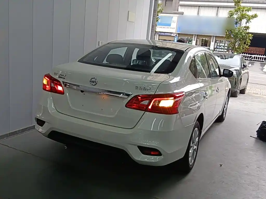 Nissan Sylphy — миниатюра 7