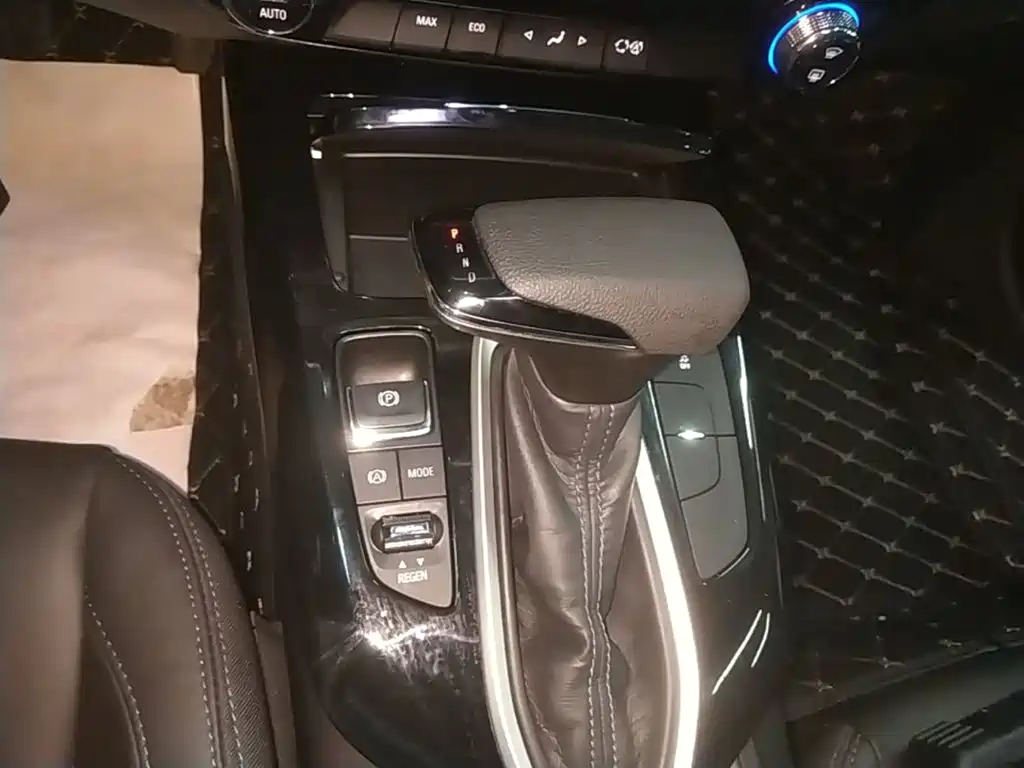 Chevrolet Menlo — миниатюра 14