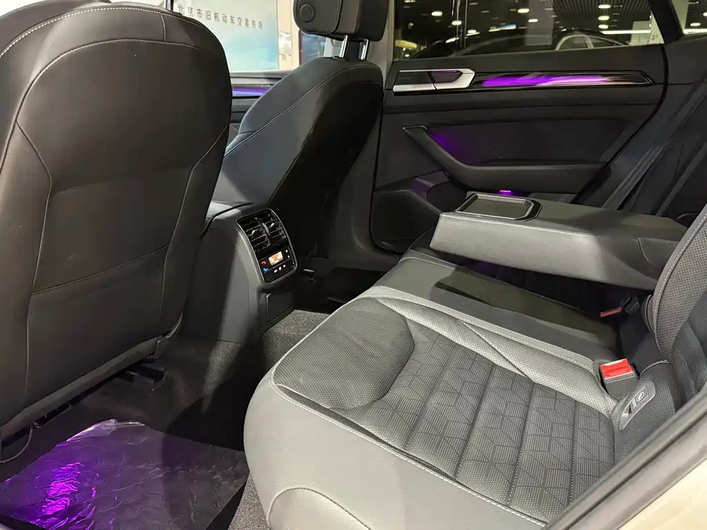 Volkswagen CC — миниатюра 7