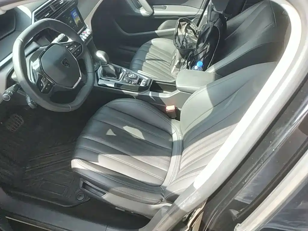 Peugeot 408 — миниатюра 15