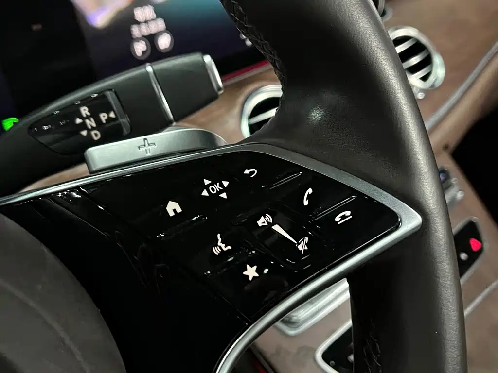 Mercedes-Benz E-Class — миниатюра 18