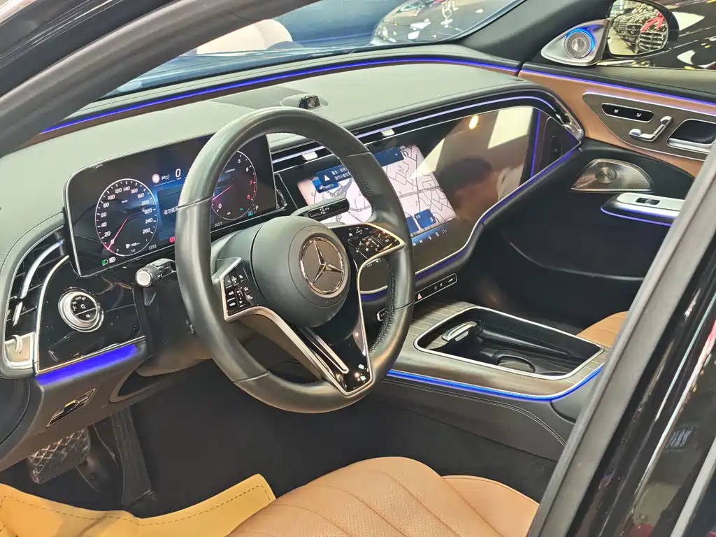 Mercedes-Benz E-Class — миниатюра 3