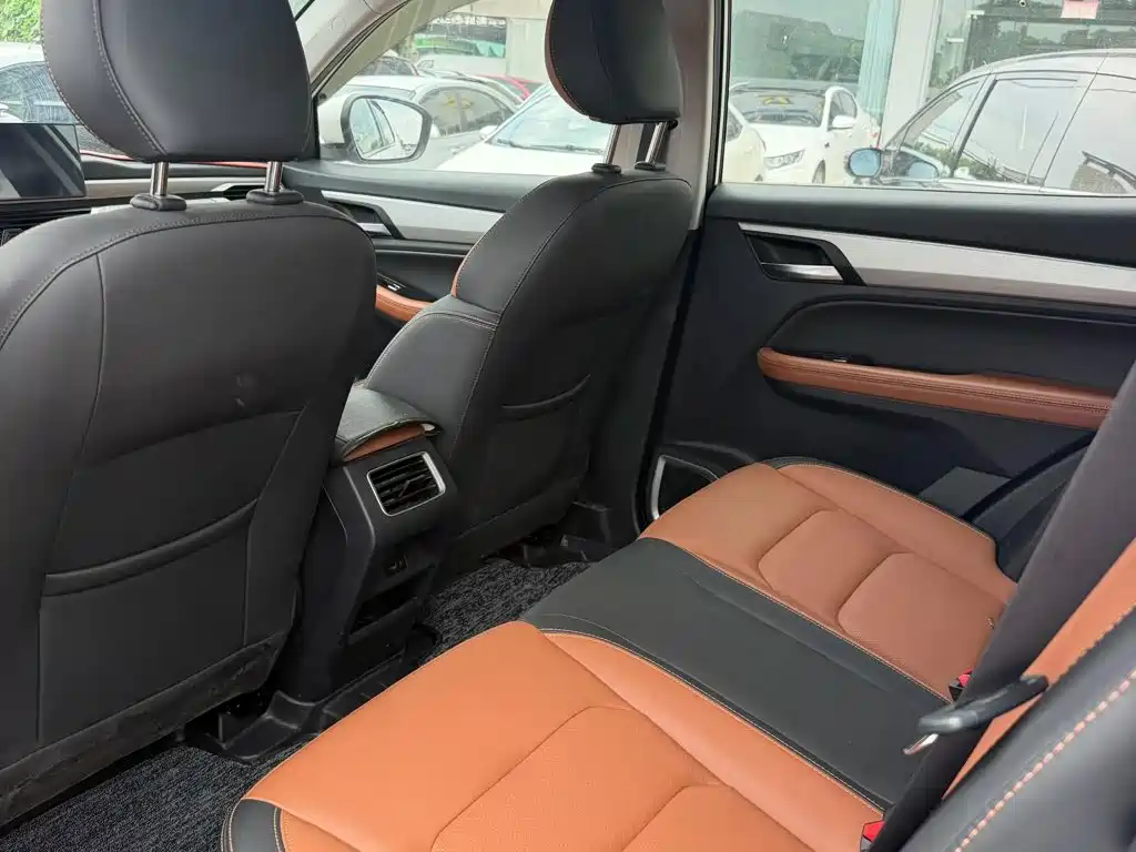 Geely Vision X6 — миниатюра 6