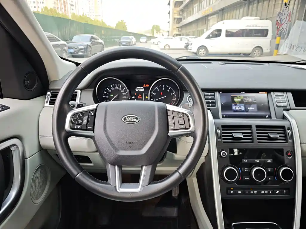Land Rover Discovery Sport — миниатюра 4