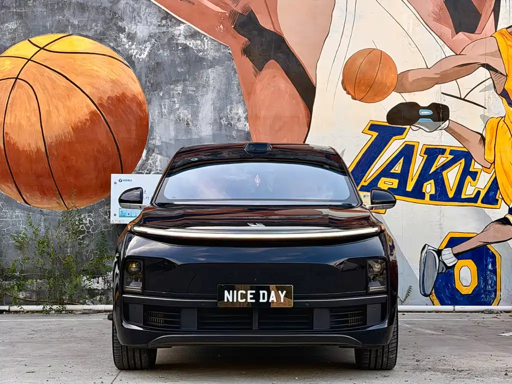 Li Auto Li L8 — миниатюра 2
