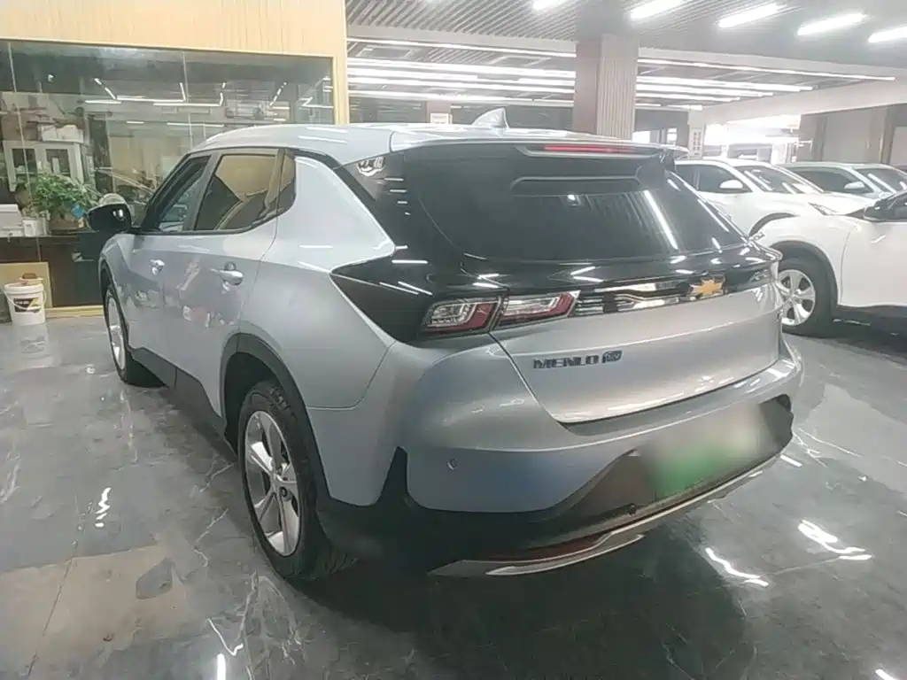 Chevrolet Menlo — миниатюра 5