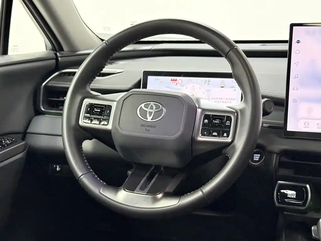 Toyota RAV4 — миниатюра 12