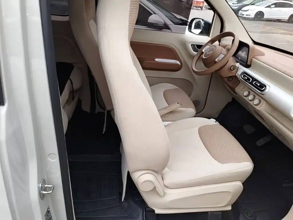 Wuling MINIEV — миниатюра 25