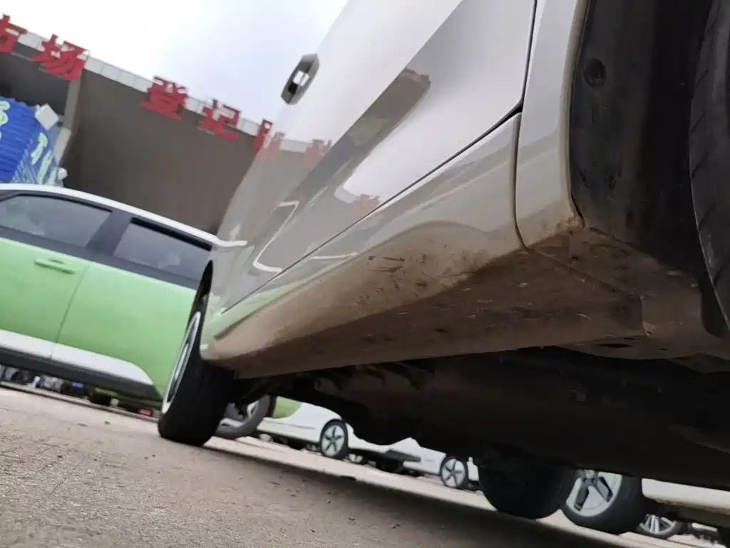 Wuling MINIEV — миниатюра 21