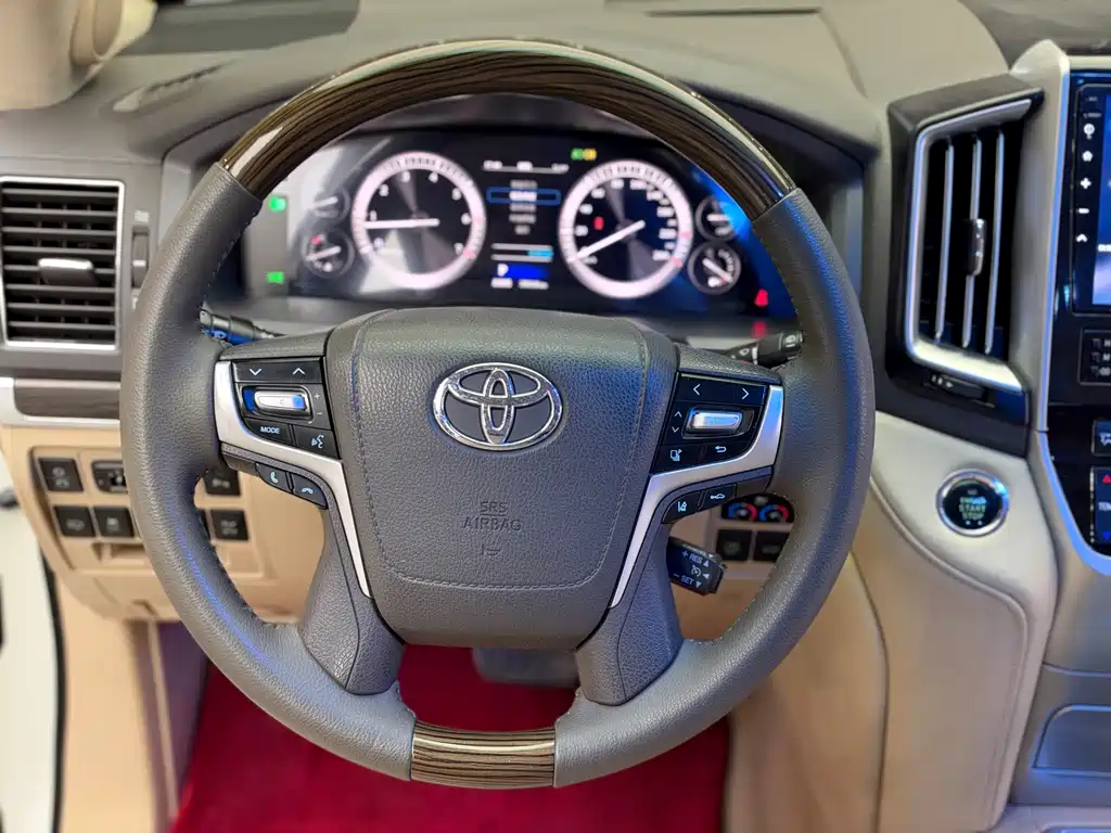 Toyota Land Cruiser — миниатюра 18