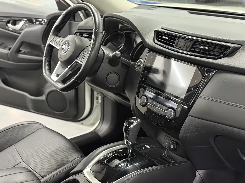 Nissan X-Trail — миниатюра 11