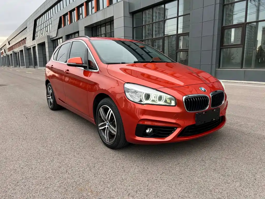 BMW 2 Series Active Tourer — миниатюра 3